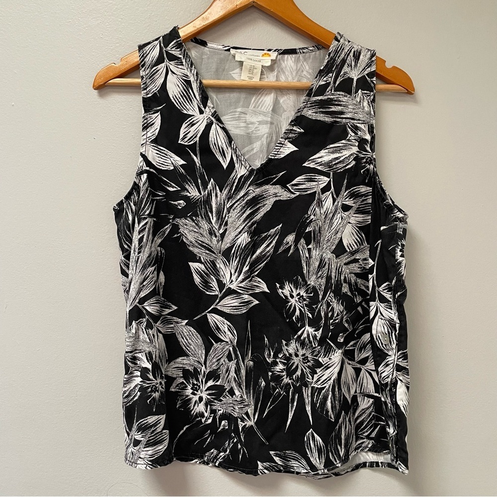 C&C California Sleeveless Shirt Top V-Neck Women's Floral 100% Lyocell Medium